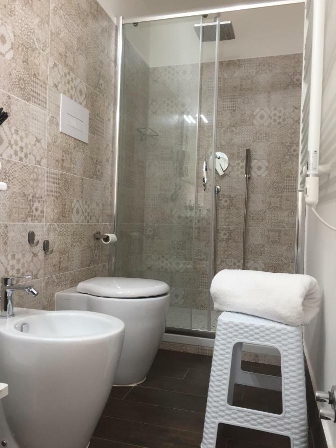 B&B Di Mare E D'Azzurro Salerno Bagian luar foto